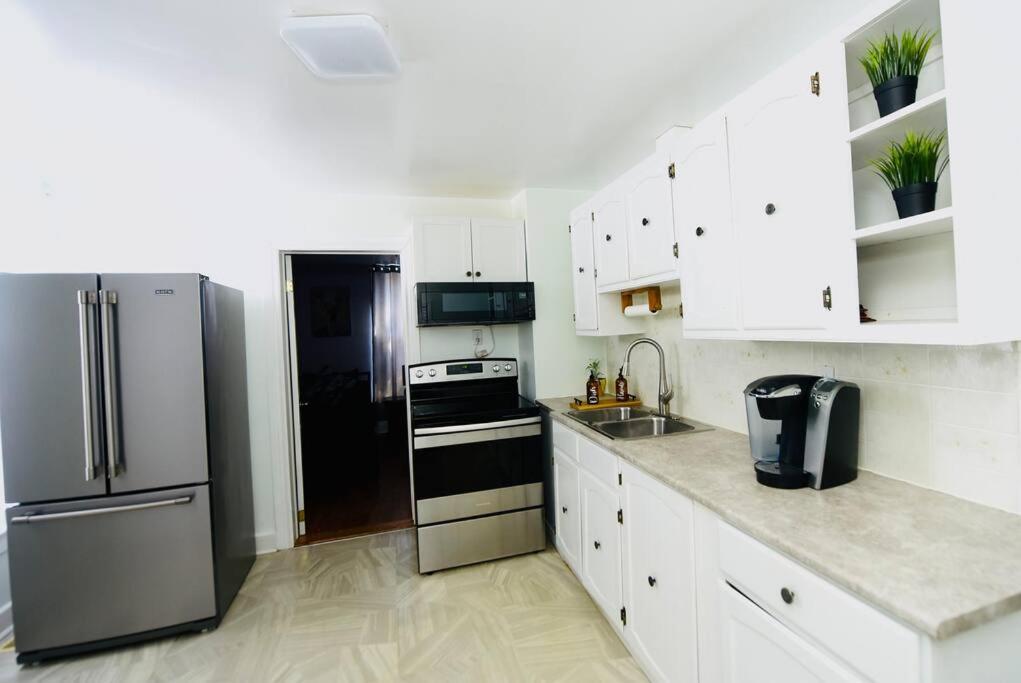Prime Location Duo Nest & Rest Apartment Kingston Exterior photo